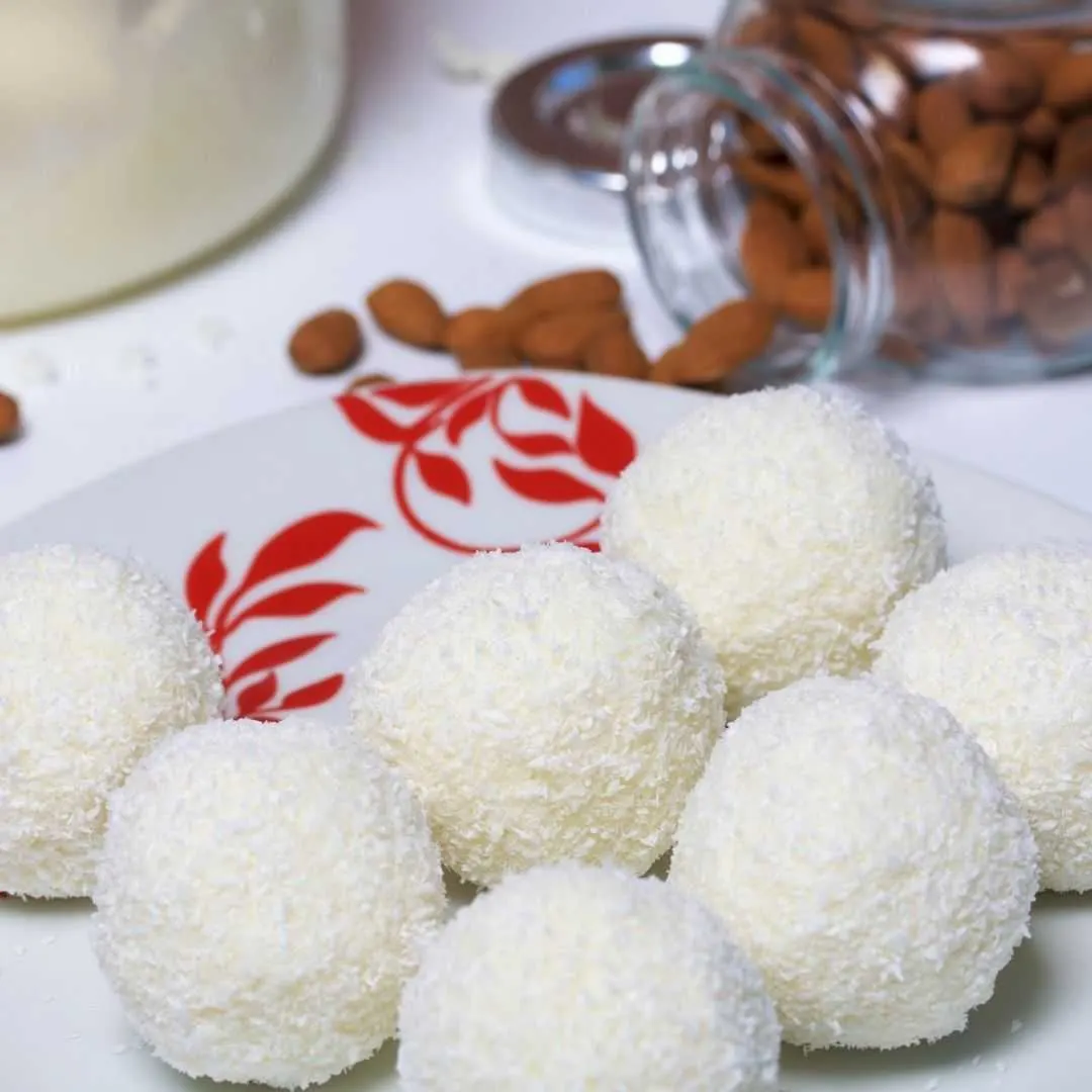 Raffaello coconut balls vegan