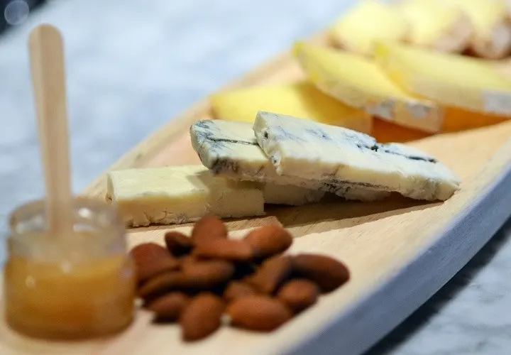 The Best Vegan Cheese Board