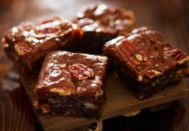 The Best Crunchy Vegan Biscoff Brownies