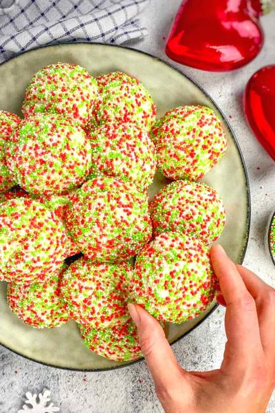40+ Incredibly Delicious Vegan Christmas Dessert Recipes