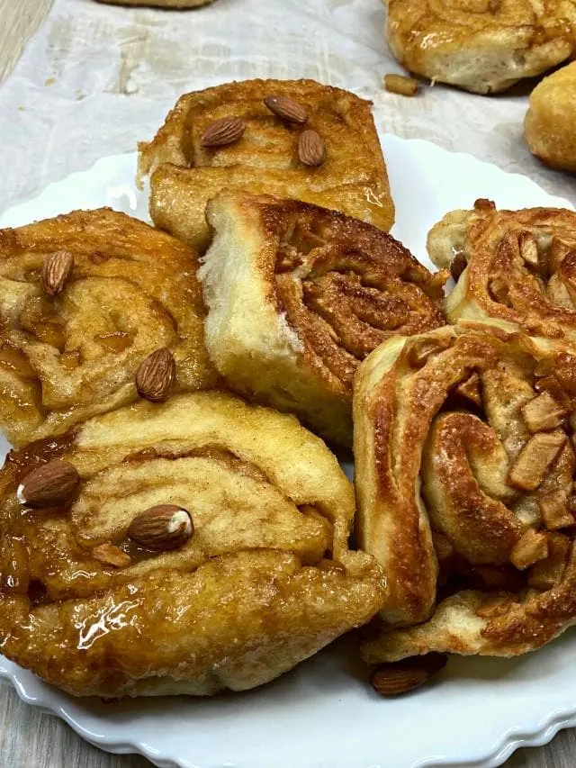 Jamie Oliver's Toffee Apple Cinnamon Buns (Vegan Recipe)