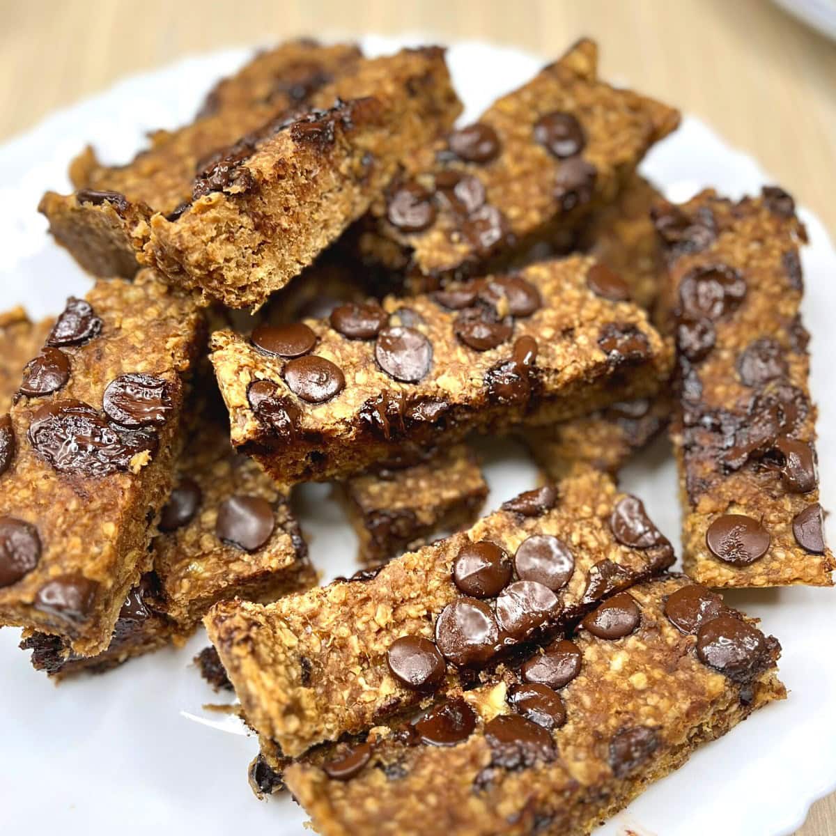 Chocolate Banana Oatmeal Bars (Gluten-Free)