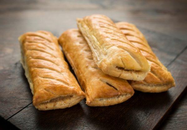 Greggs Vegan Sausage Roll Recipe (Copycat) - Veganiac